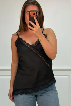 A-bee Aeivanka Top | T-Shirts & Toppar
