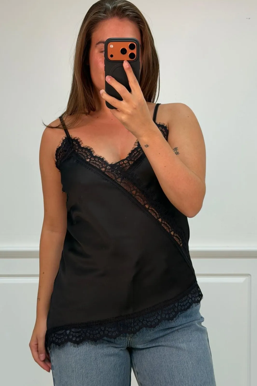 A-bee Aeivanka Top | T-Shirts & Toppar