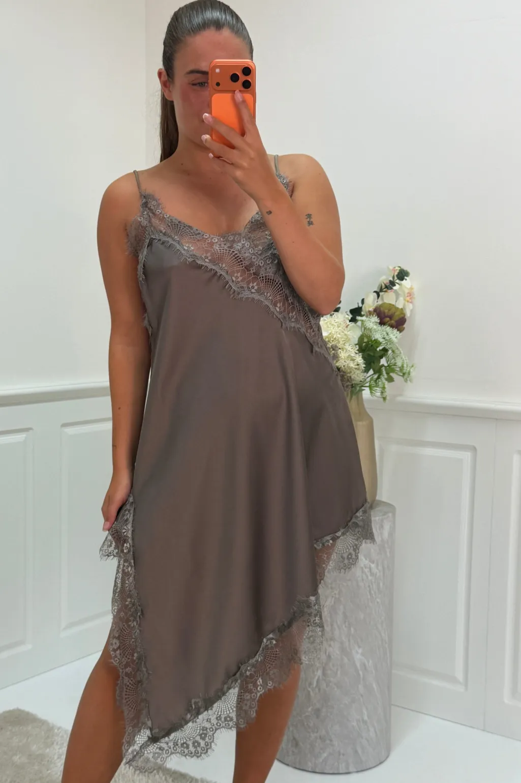 Aeleni dress
