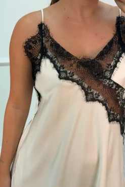Aeleni dress