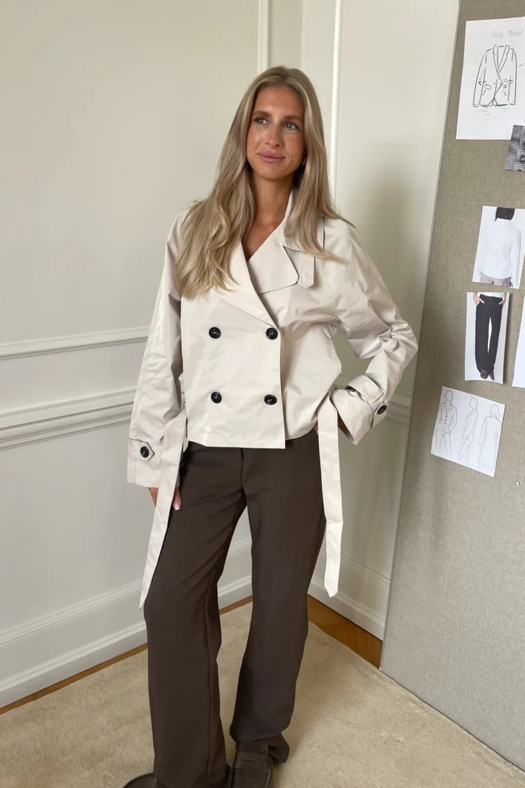 Almaic Trenchcoat A2319