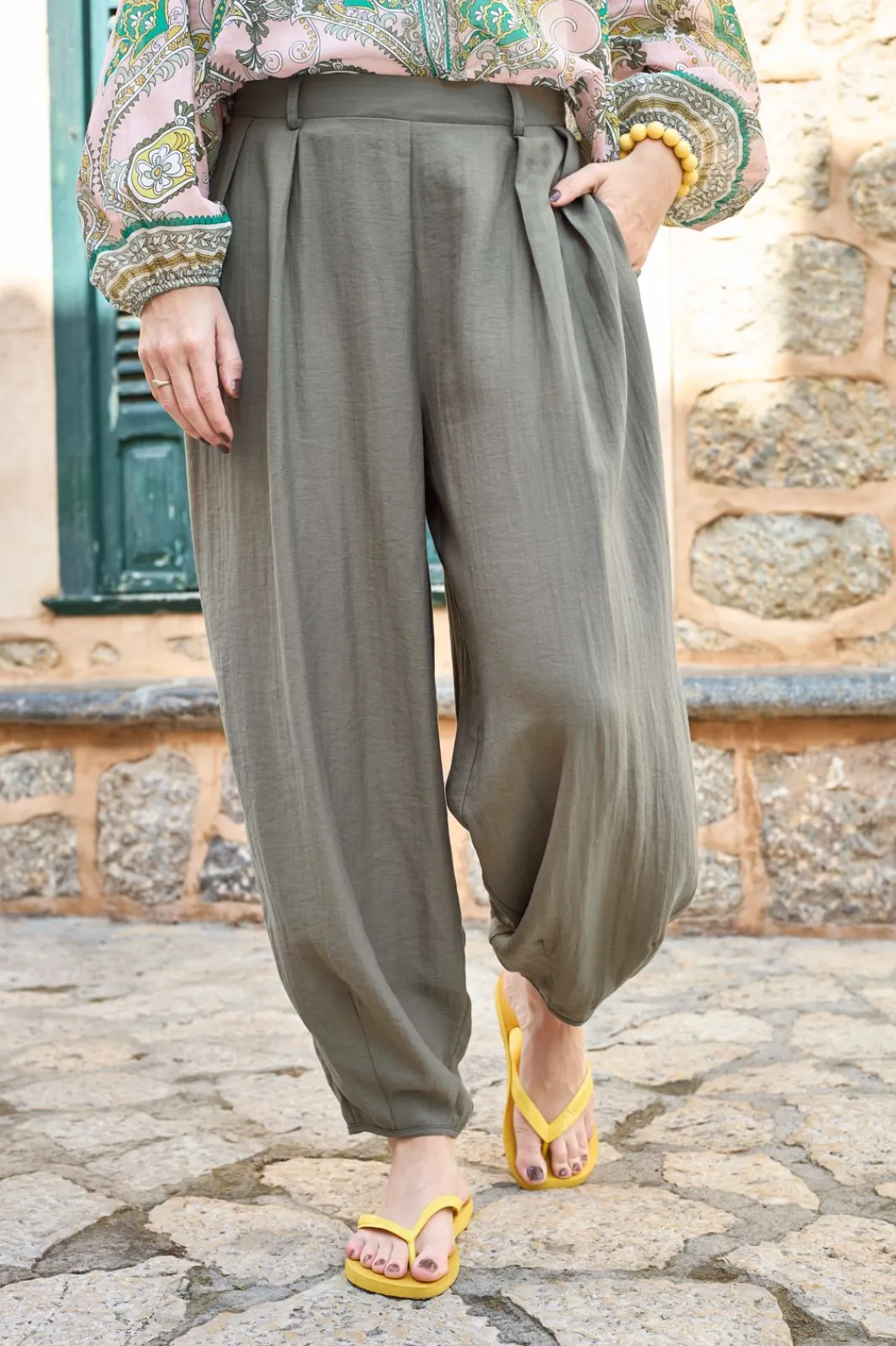 Black Colour Bcabu Balloon Pant 41023 | Jeans, Leggings & Byxor