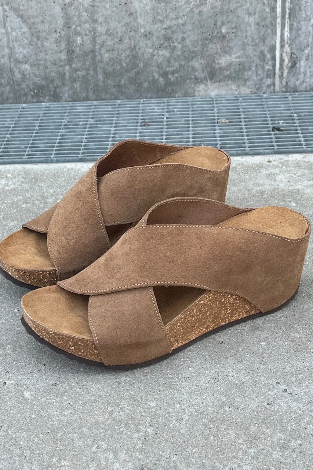 Csfrances 23 Suede CS7495