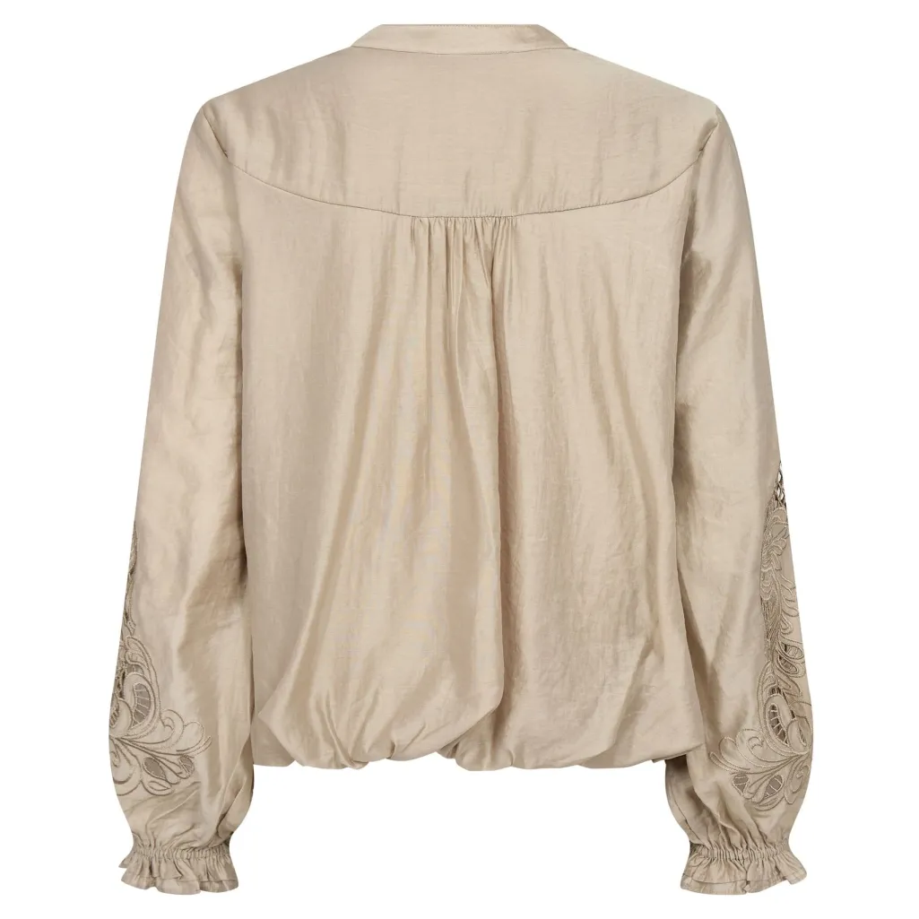 Delincc Balloon Emb Shirt 500204