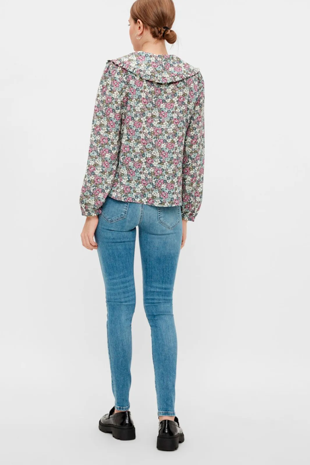 Pieces Delly Skin MW Jeans Noos | Jeans, Leggings & Byxor