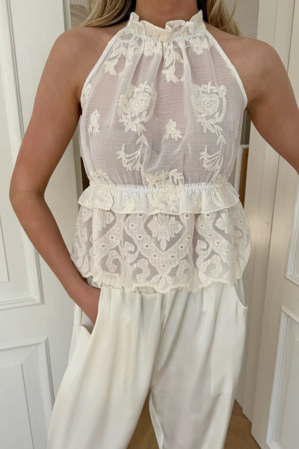 Ellinoric Lace Top