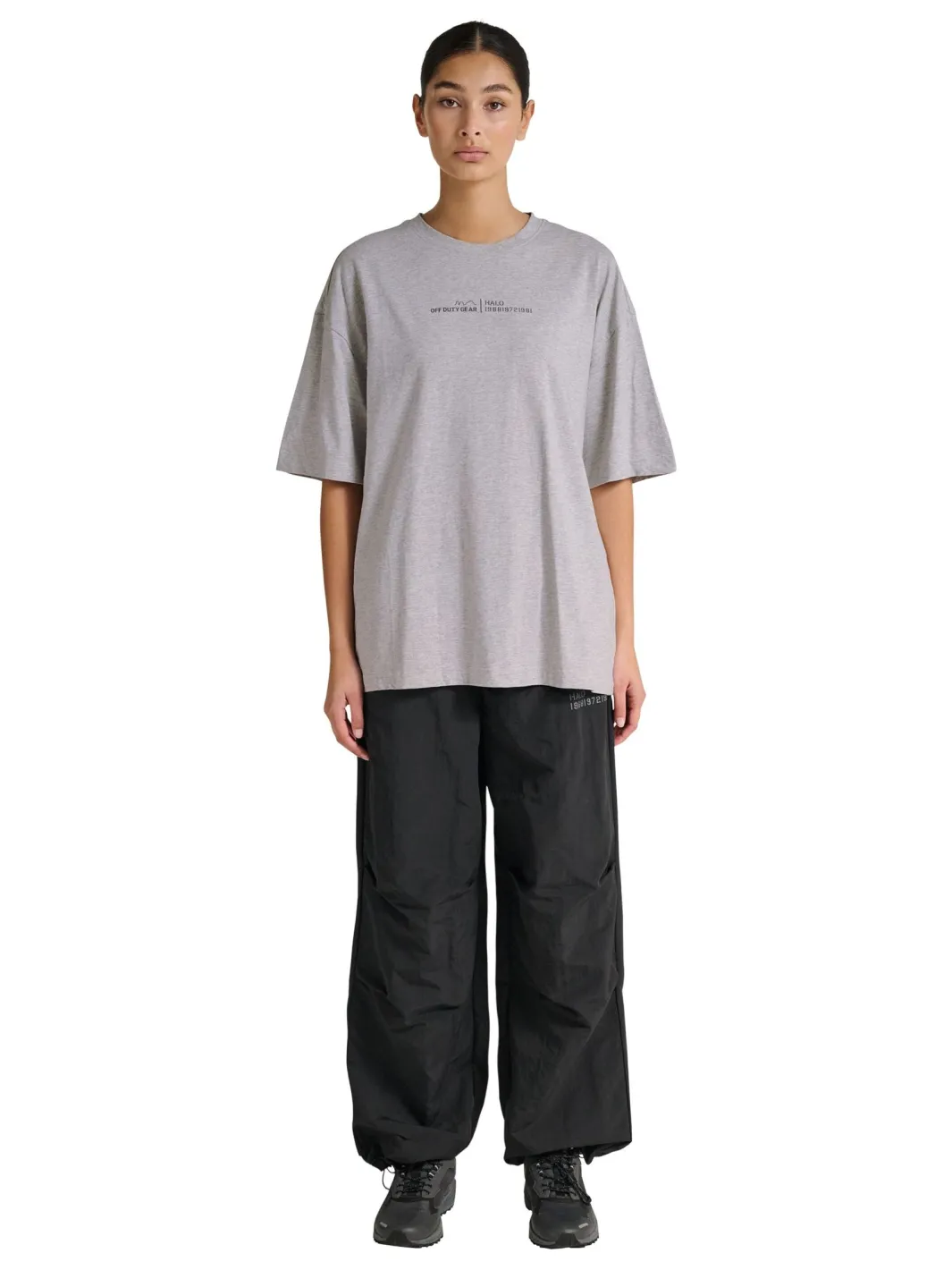 Halo Graphic Boxy T-hirt 230418 | T-Shirts & Toppar