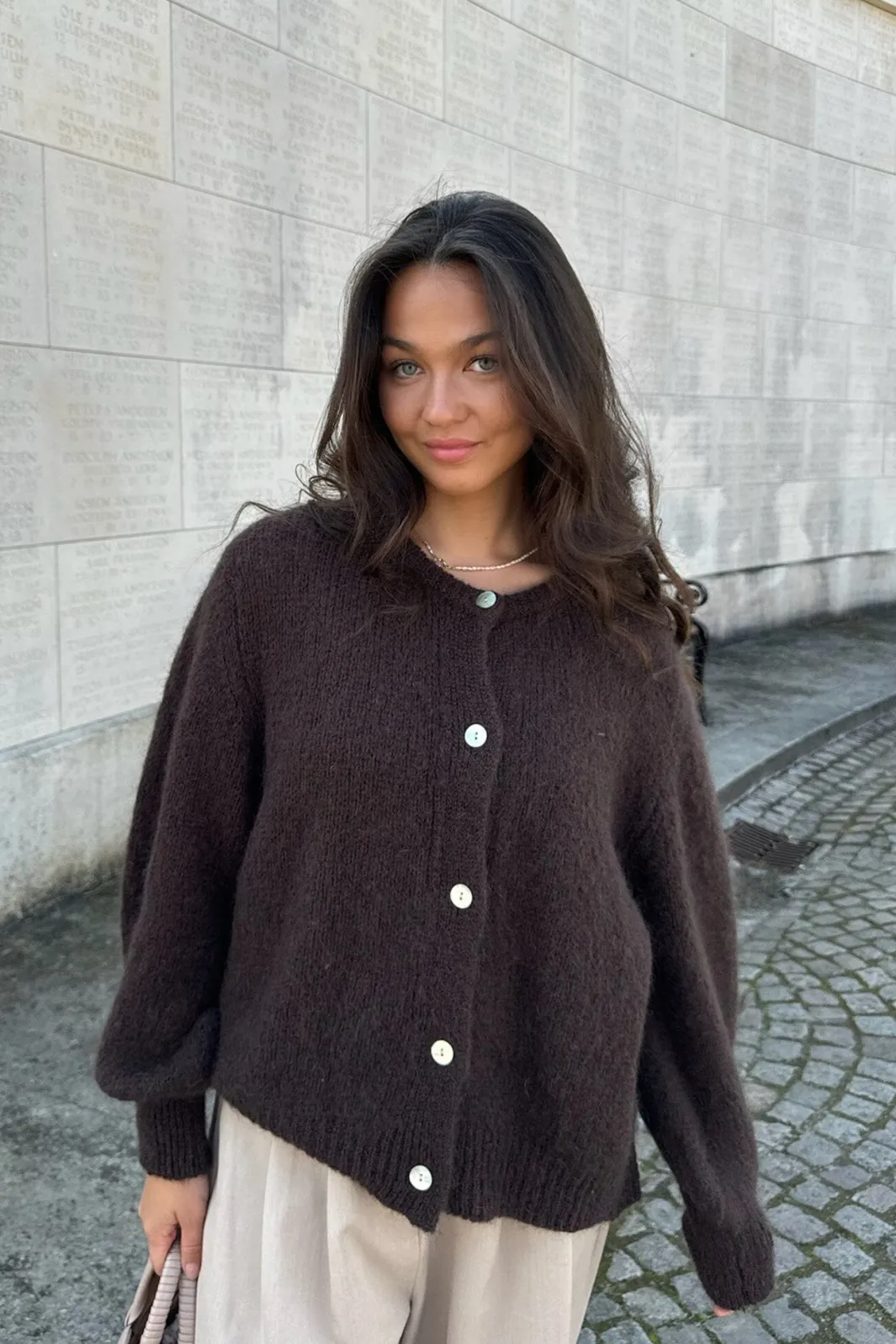 BYIC Idaic Cardigan | Sticka