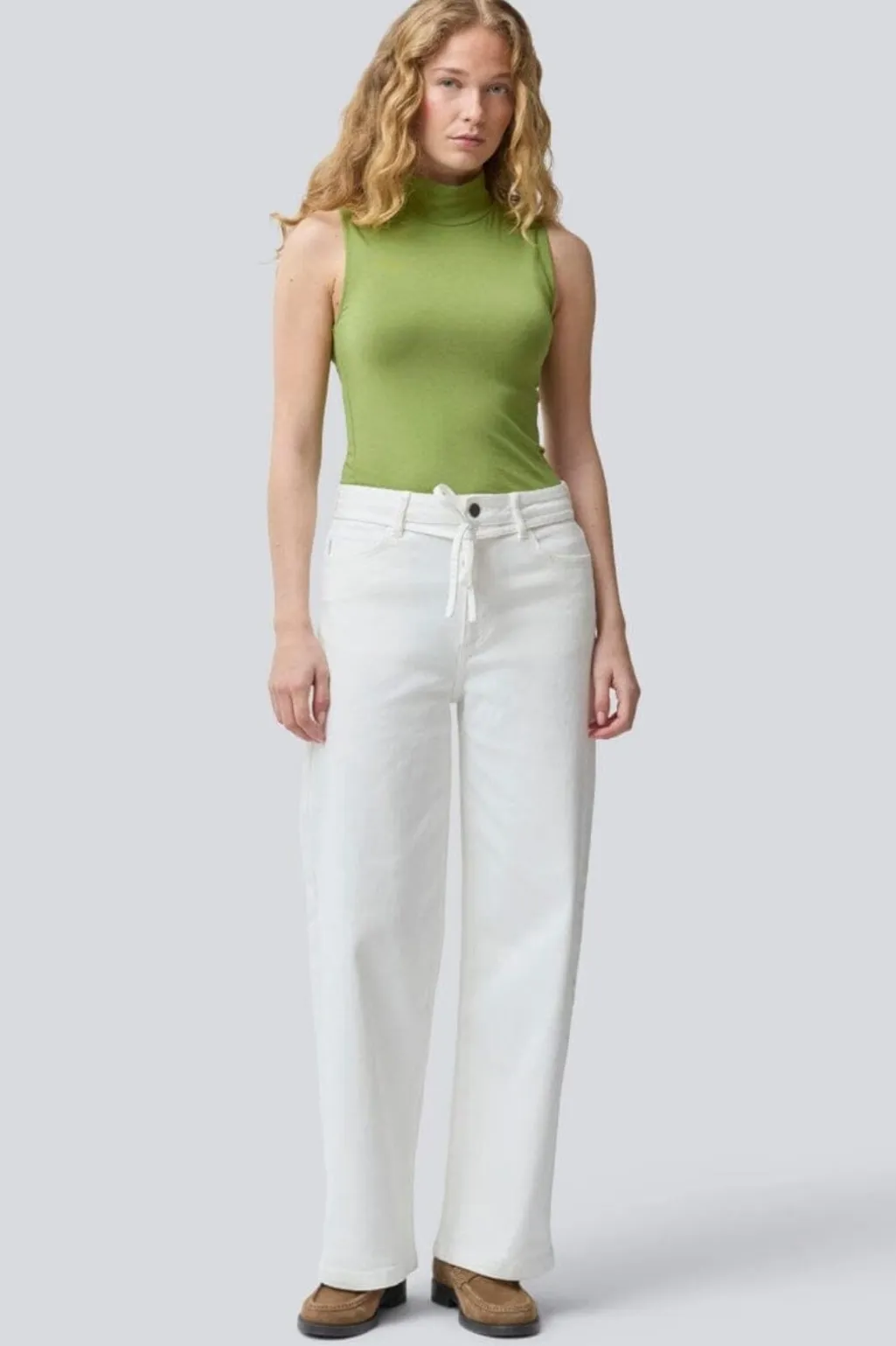 Isoldemd Solid Cropped Jeans 58541