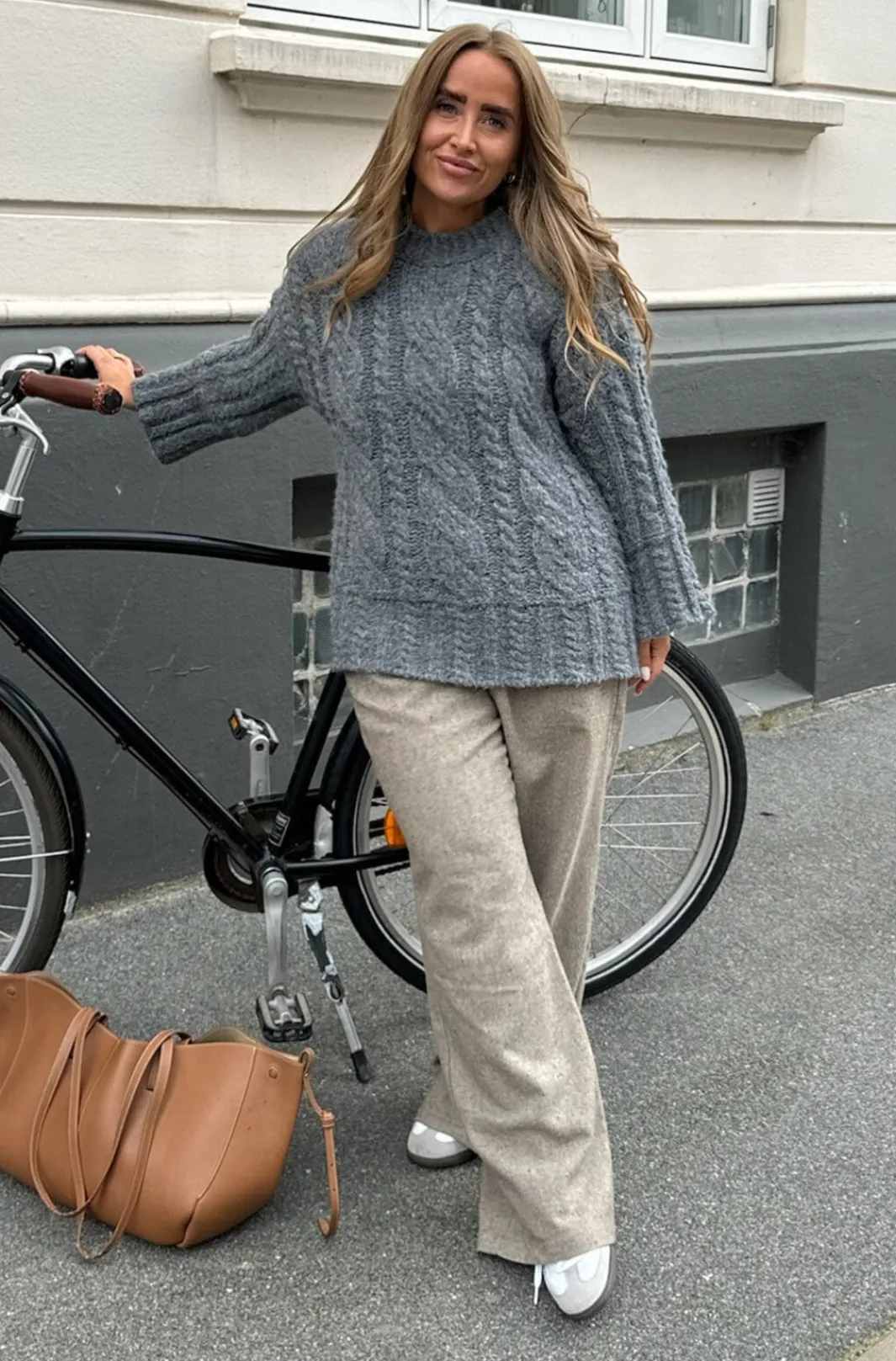 BYIC Kikiic Sweater | Sticka