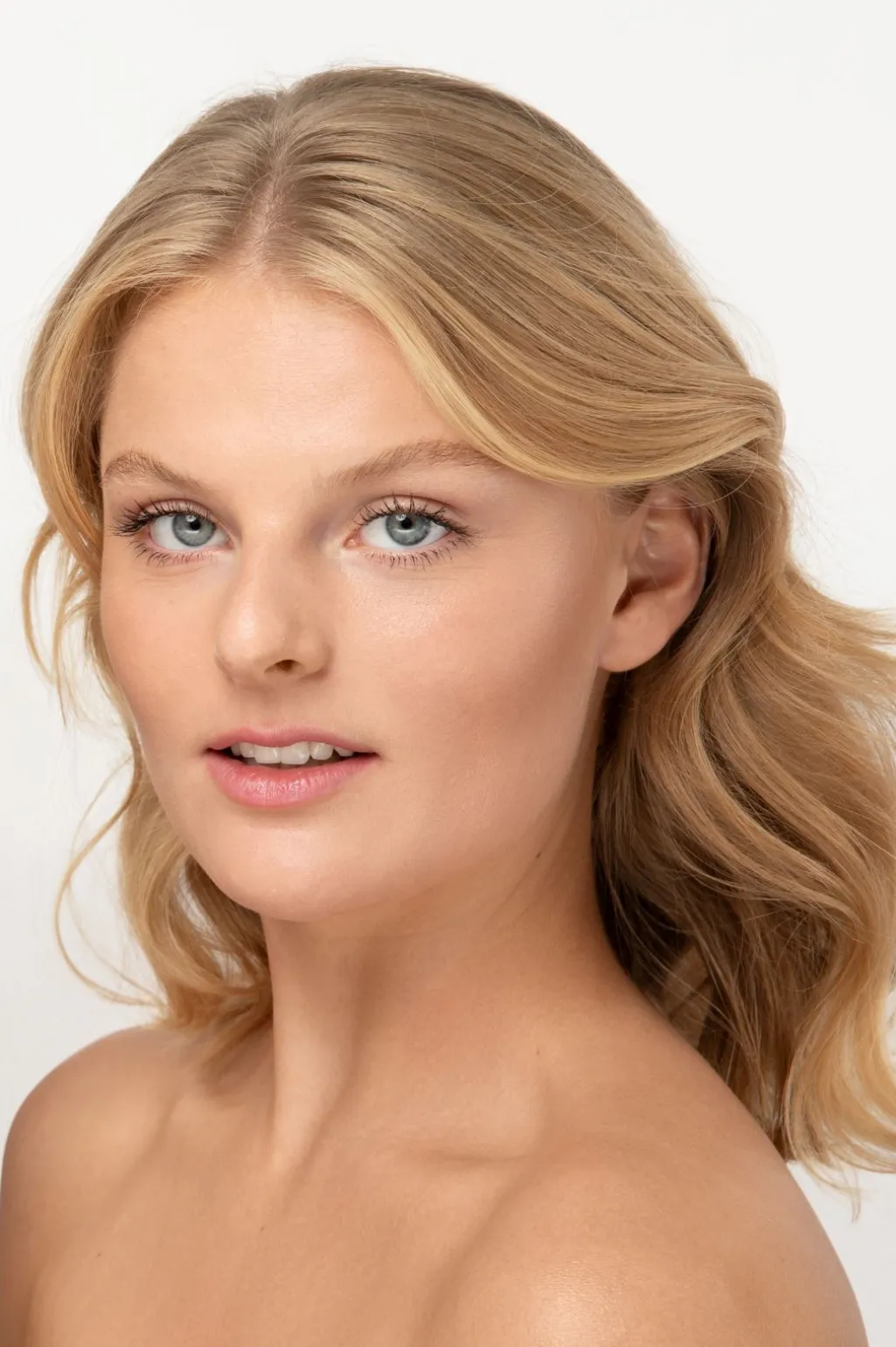 Lcnatural Glow Liquid Foundation Ivory 206