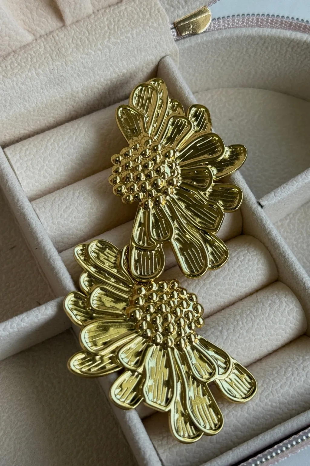 Mmfiona Ørering