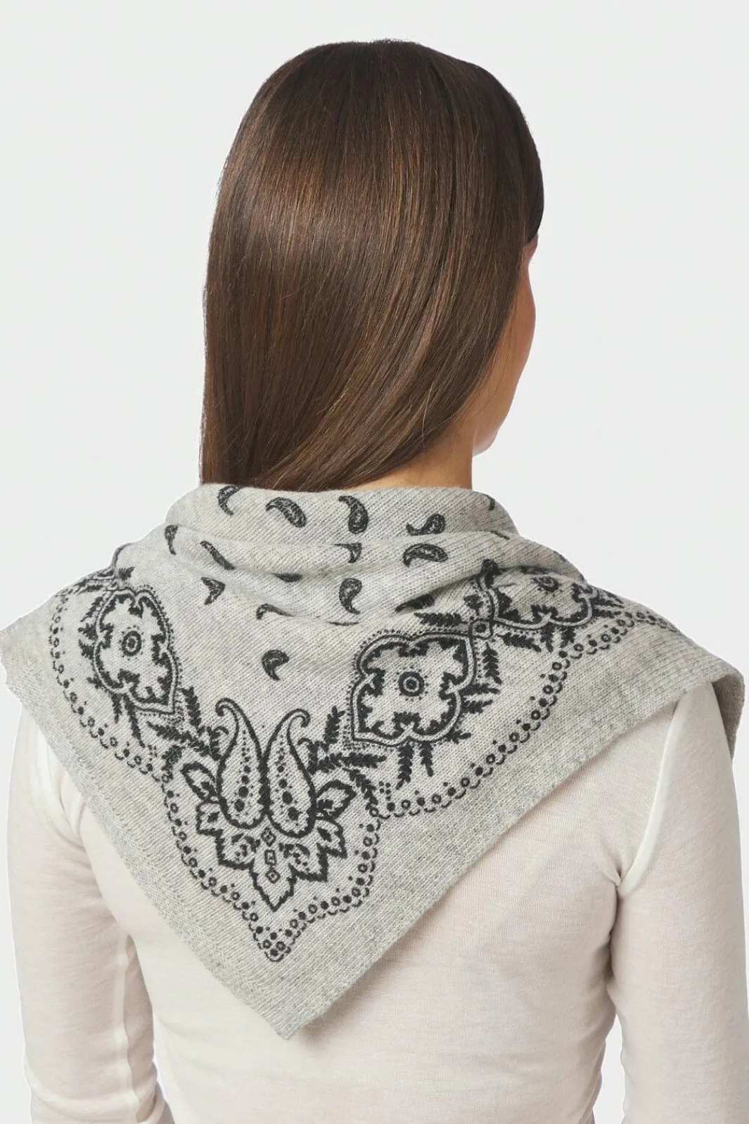 Neo Noir Nnadelina Paisley Knit Scarf 169506 | Halsdukar