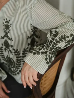 Neo Noir Nnamara Stripe Emb Blouse 163363 | Blusar & Skjortor