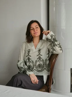 Neo Noir Nnamara Stripe Emb Blouse 163363 | Blusar & Skjortor