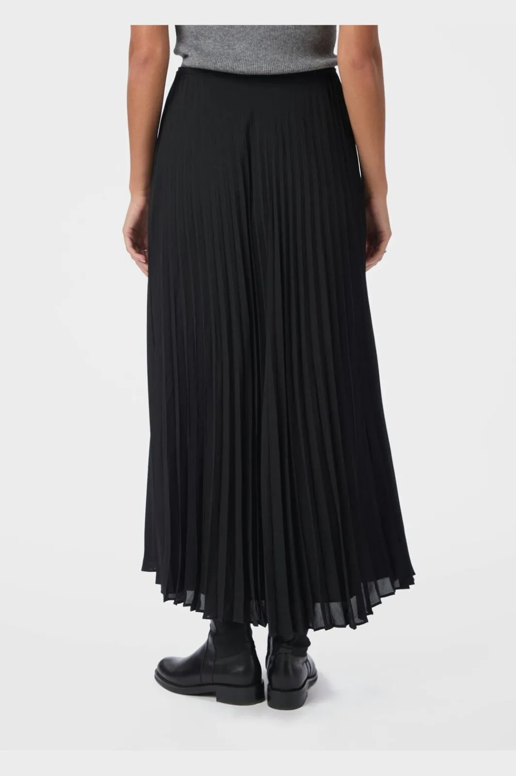 Neo Noir Nnboni Simple Plisse Skirt 166495 | Kjolar