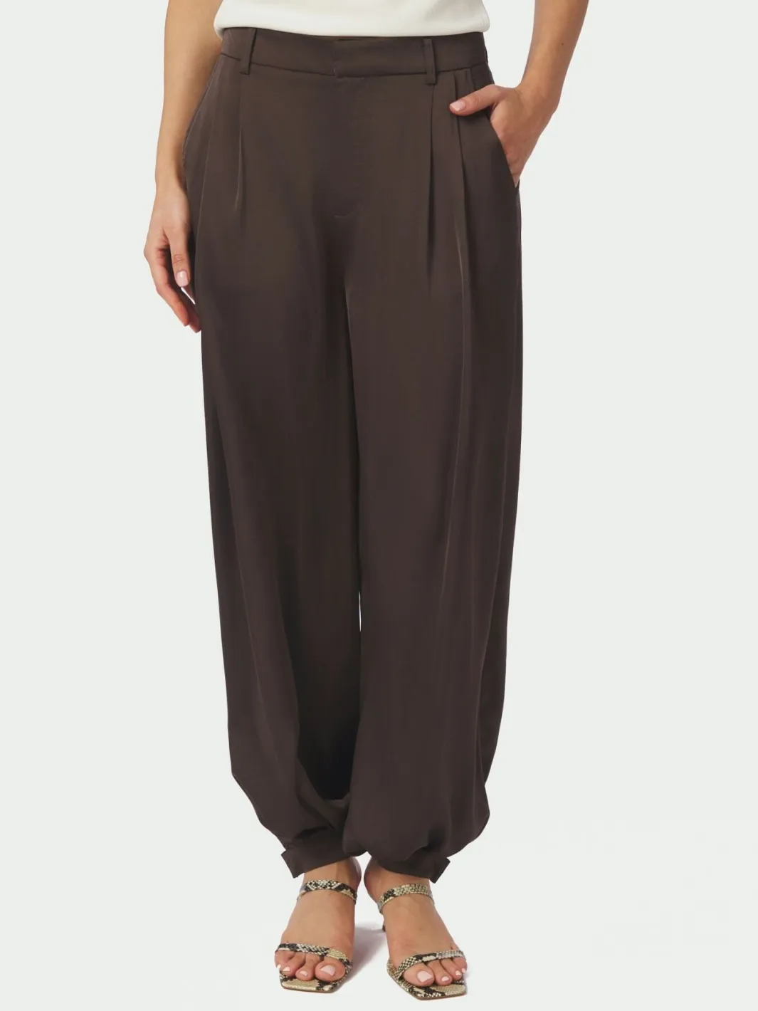 Neo Noir Nnfayla Drapy Satin Balloon Pants 167418 | Jeans, Leggings & Byxor