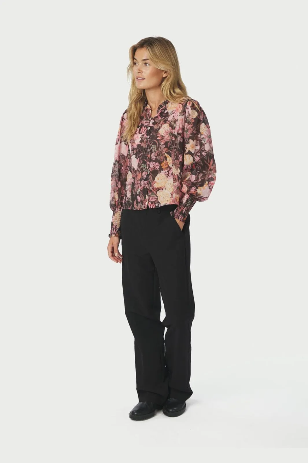 Neo Noir Nngilda Big Flower Blouse 166925 | Blusar & Skjortor
