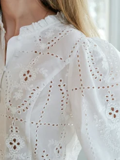 Nngilda Embroidery Blouse 167828