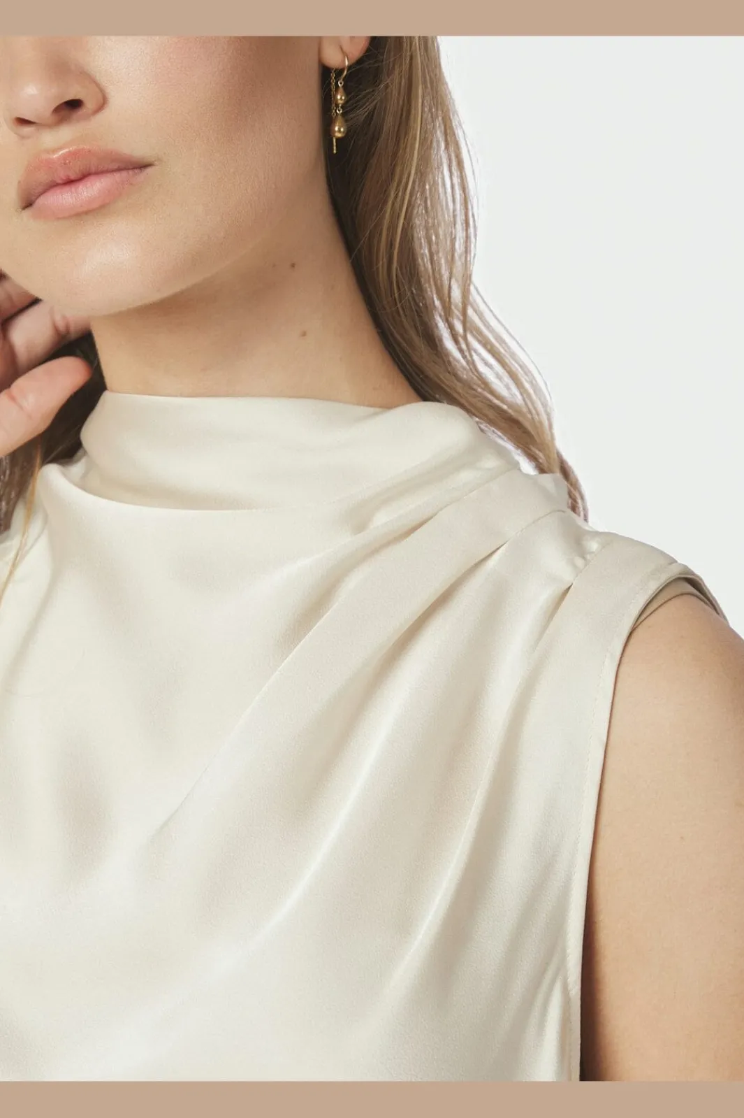 Neo Noir Nnisola Drapy Satin Top 167873 | T-Shirts & Toppar