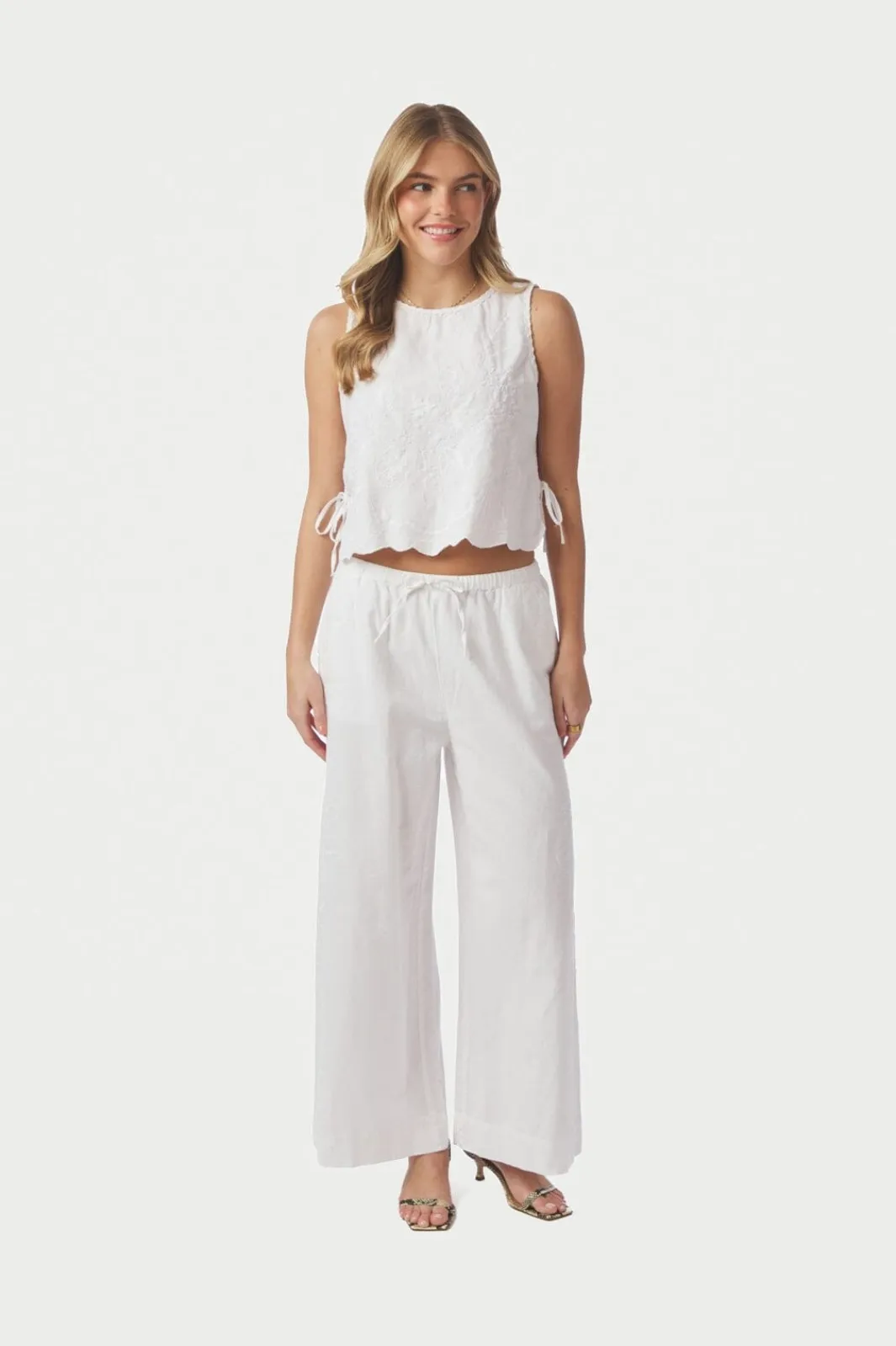 Neo Noir Nnkaelin Embroidery Top 169113 | T-Shirts & Toppar
