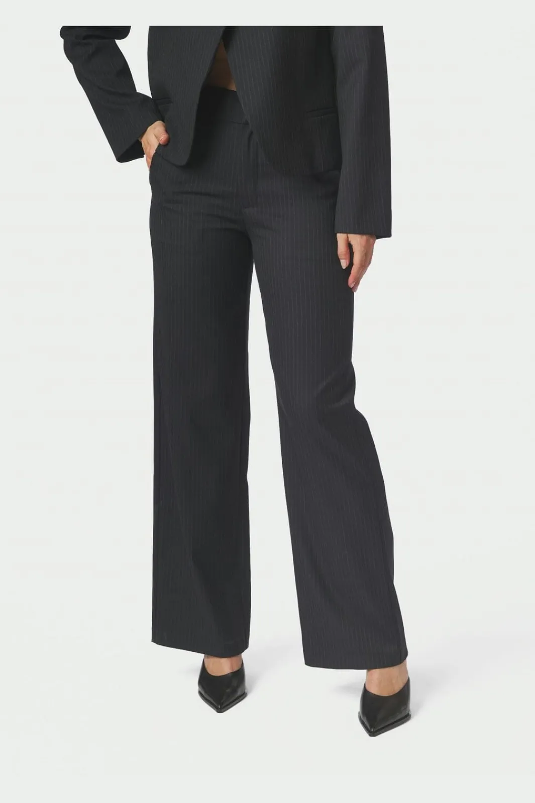 Neo Noir Nnnathalie Slim Pinstripe Pants 170346 | Jeans, Leggings & Byxor