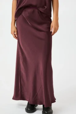 Neo Noir Nnvicky Heavy Sateen Skirt 159588 | Kjolar