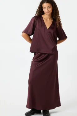 Neo Noir Nnvicky Heavy Sateen Skirt 159588 | Kjolar