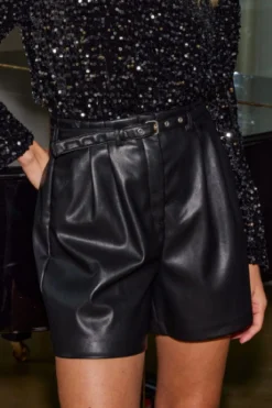 Only Onheidi Faux eather hort Otw | Shorts
