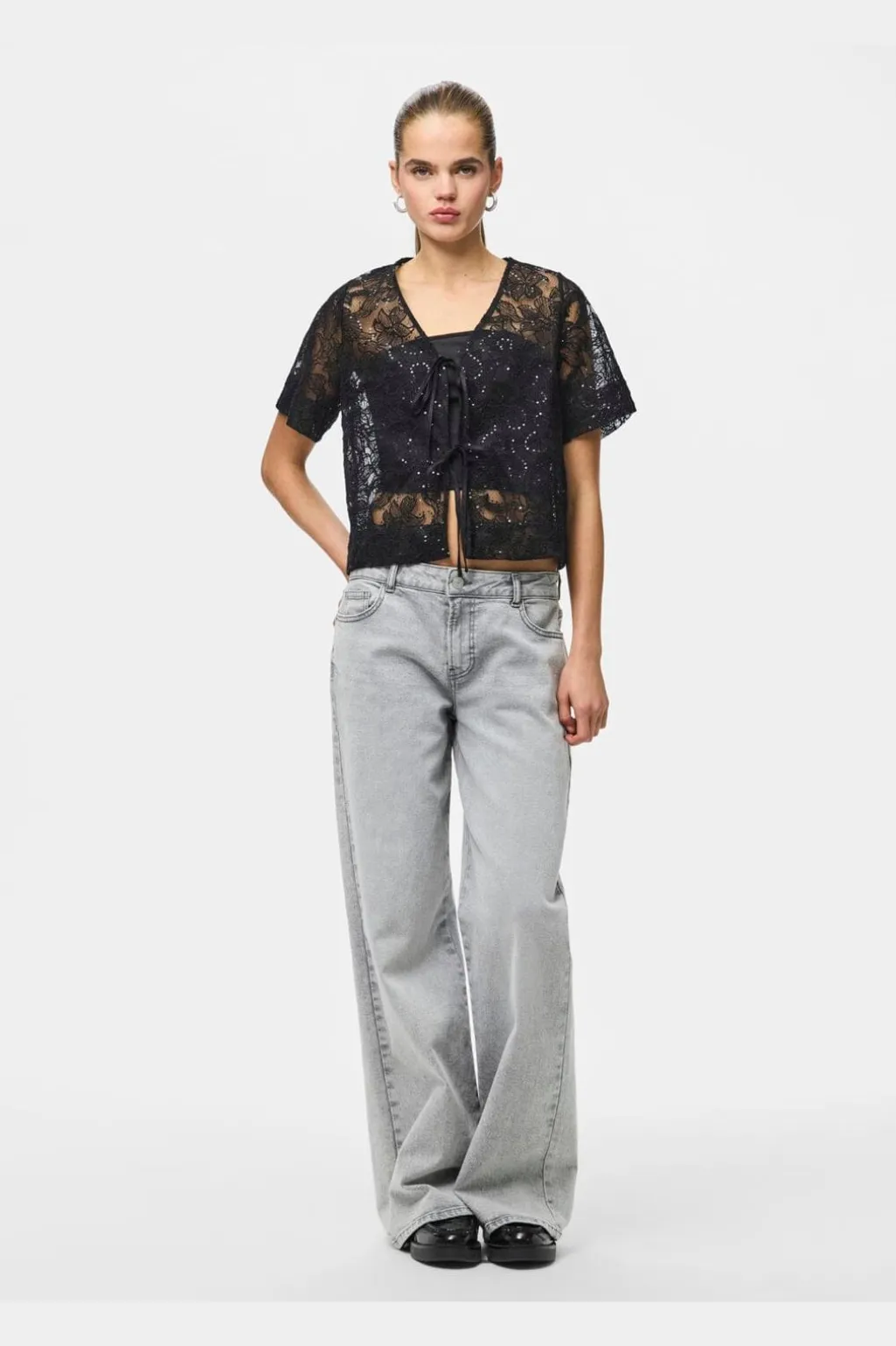 Pclouise 2/4 V-Neck Tie Top