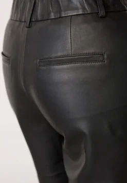 Phoebecc Long Leather Bermuda 500139