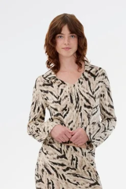 Modström abeed Print hirt 58873 | Blusar & Skjortor
