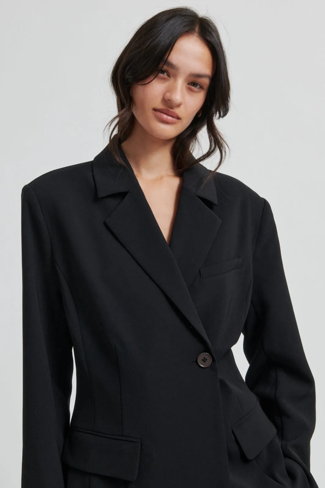 Second Female ffique Fitted Bazer 60000 | Blazers