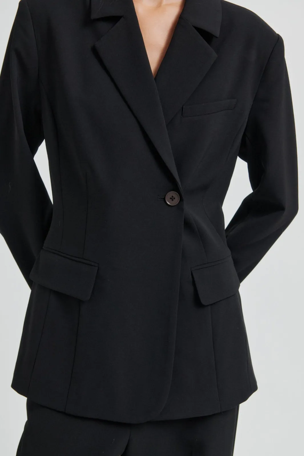 Second Female ffique Fitted Bazer 60000 | Blazers