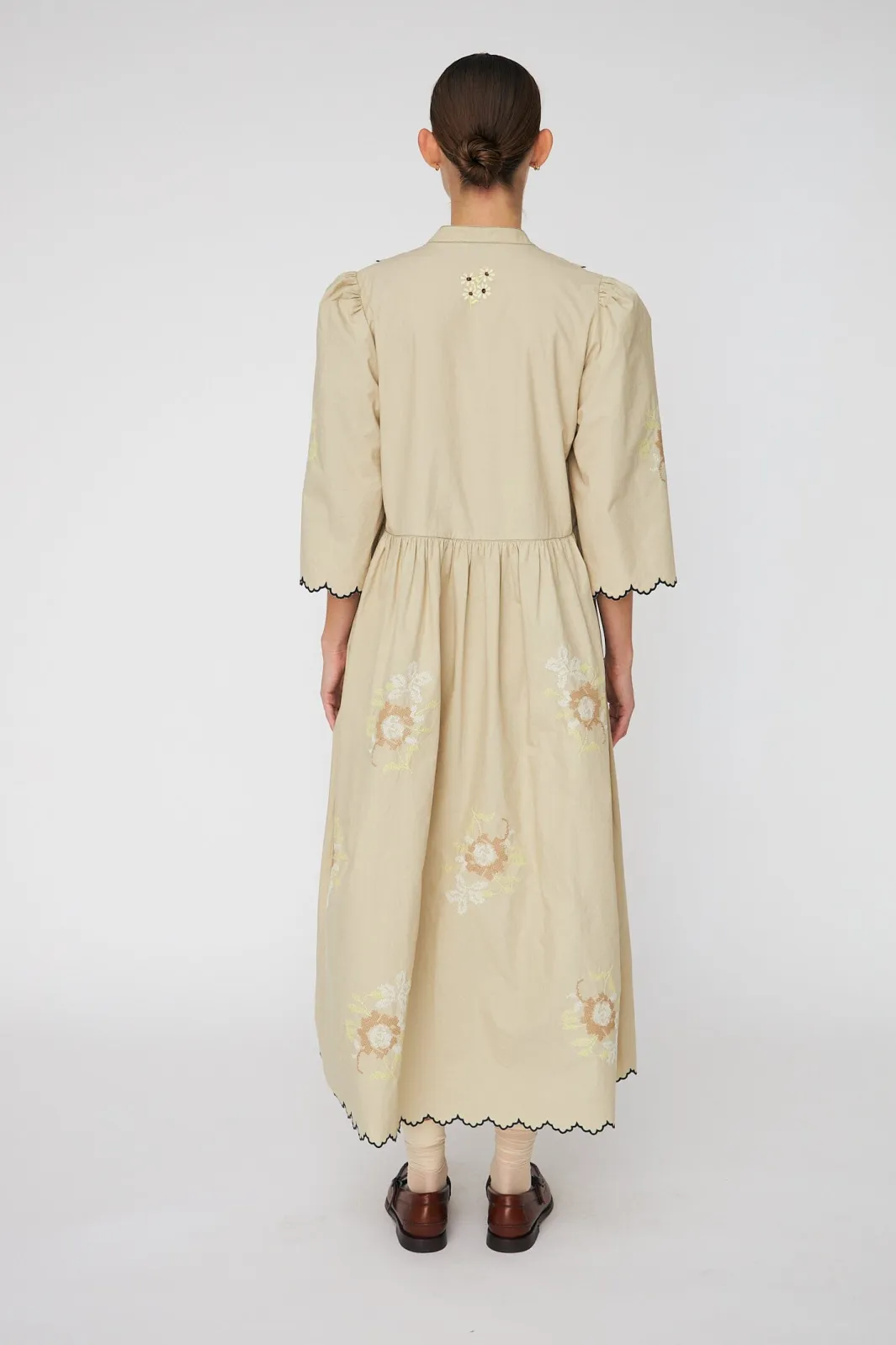 Stella Nova Snembroidered Loose Midi Dresses62-4485 | Klänningar