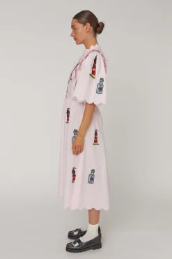 Stella Nova Snembroidered Midi Dress With Scallopseb61-4430 | Klänningar