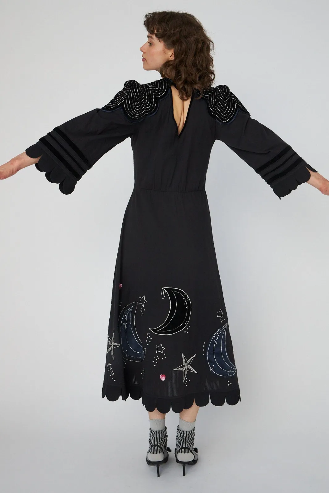 Stella Nova Snmoon And Star Embroidered Midi Dressms54-4316 | Klänningar